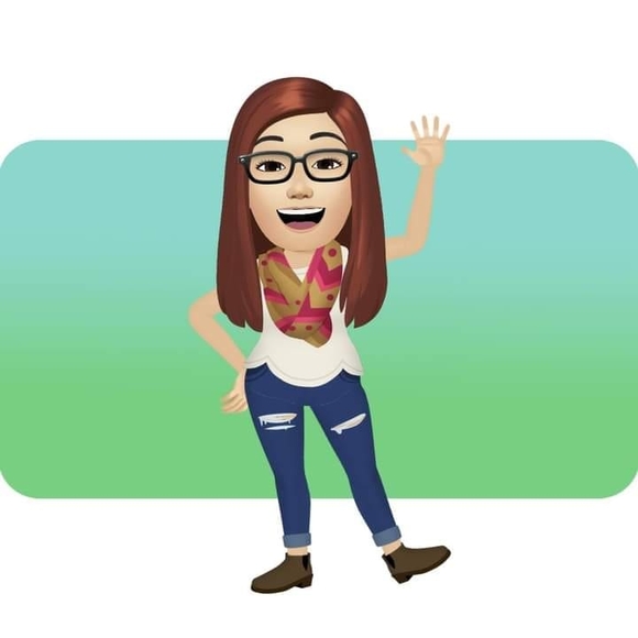 Meet your Posh AMBASSADOR, Karen - Picture 1 of 15